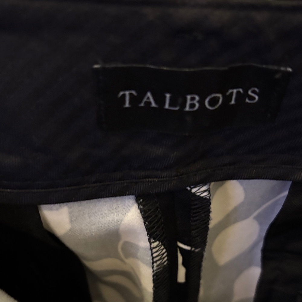 Talbots Black And White Leaf Pattern Cropped Pants - image 4